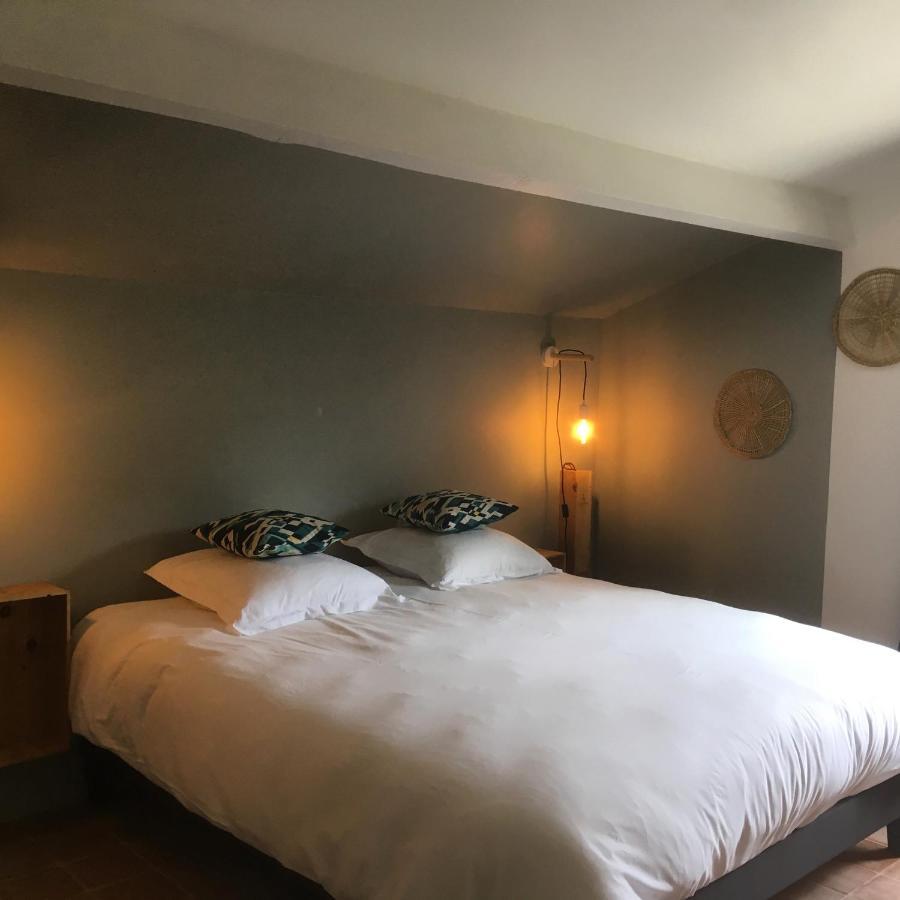 Bed and Breakfast La Petite Sardine Lirac Екстер'єр фото