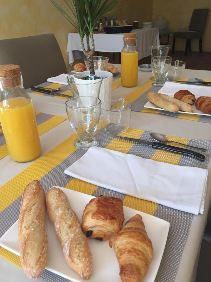 Bed and Breakfast La Petite Sardine Lirac Екстер'єр фото