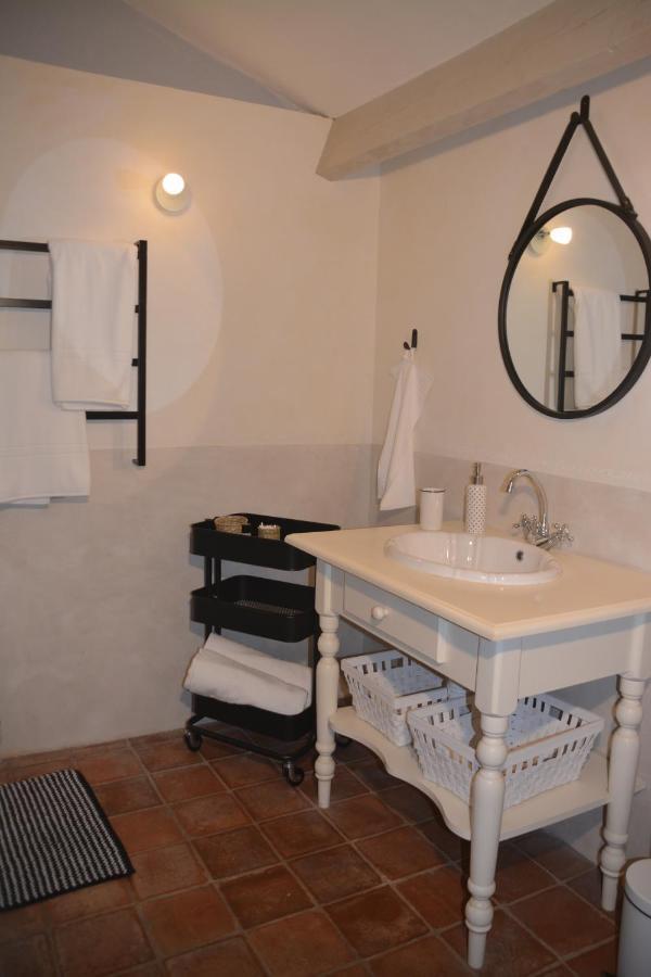 Bed and Breakfast La Petite Sardine Lirac Екстер'єр фото